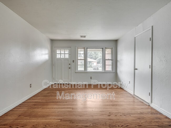 Building Photo - 1711 Brighton Ave