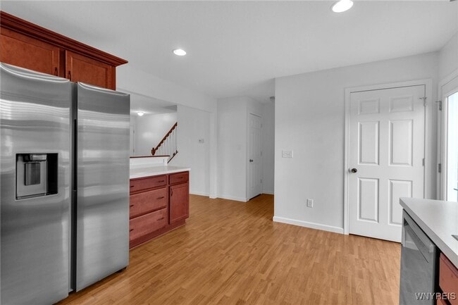 Building Photo - 940 Reserve Rd