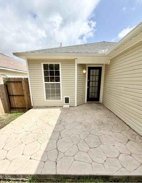 Building Photo - 2390 Marina Dr