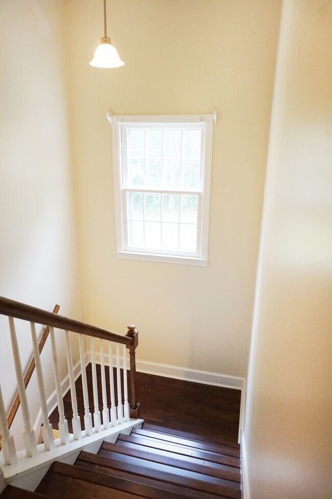 Building Photo - 318 Foxhall Ct