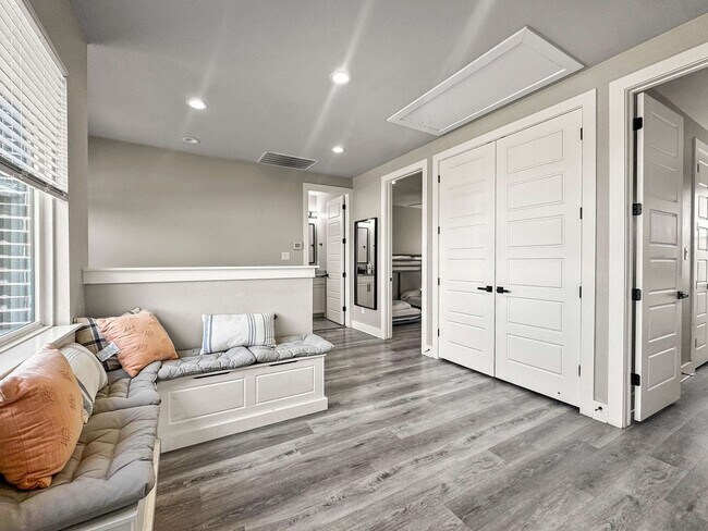 Building Photo - 2408 Pennsylvania Ave