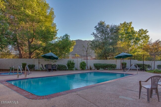 Building Photo - 29712 Strawberry Hill Dr