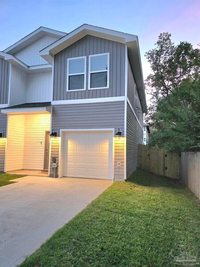Building Photo - 1411 Maritime Dr