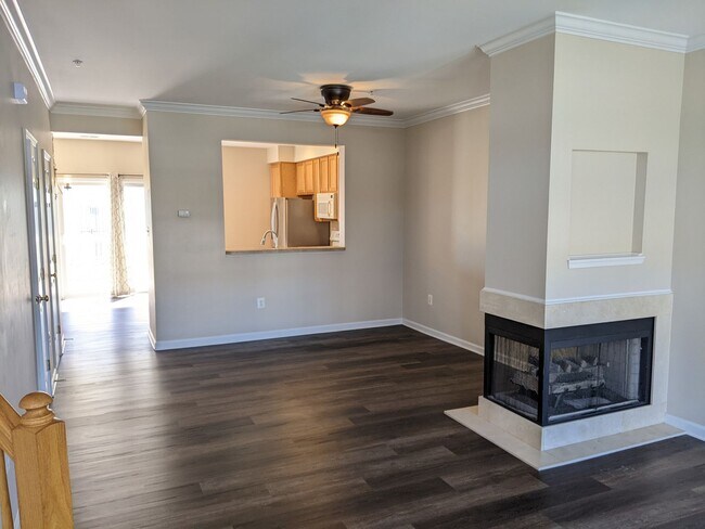 Building Photo - Updated condo in Ballenger Creek available in June!