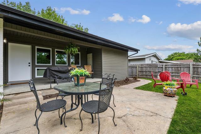 Building Photo - 3049 Rotan Ln