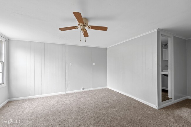 Building Photo - 154 E Wyandotte St