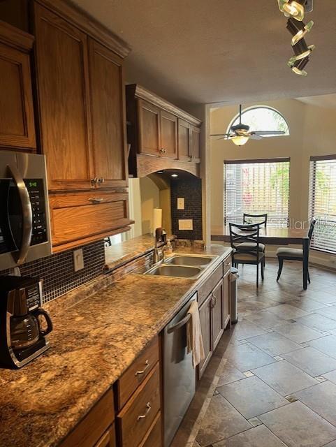 Building Photo - 2813 Amberly Ct