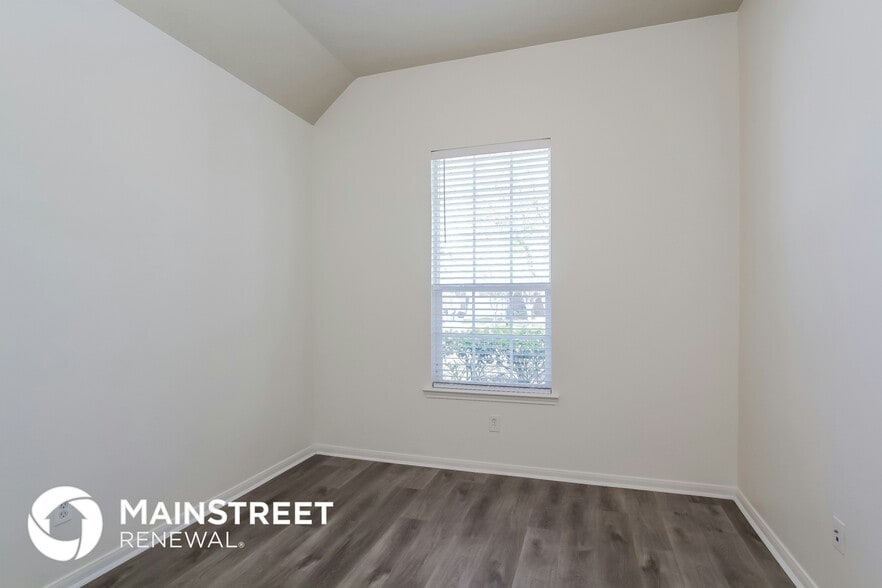 Building Photo - 9838 Linden Hollow Dr