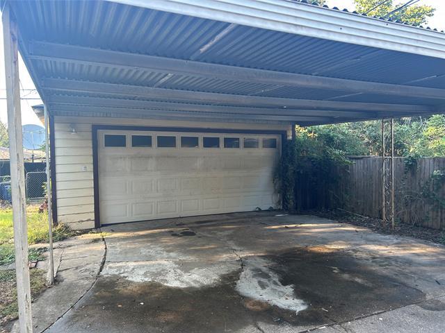 Building Photo - 8051 Fall River Dr