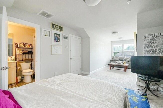 Building Photo - 535 Letchas Ln