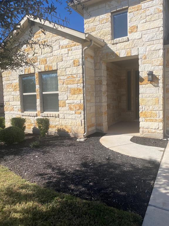 Building Photo - 616 Sixpence Ln