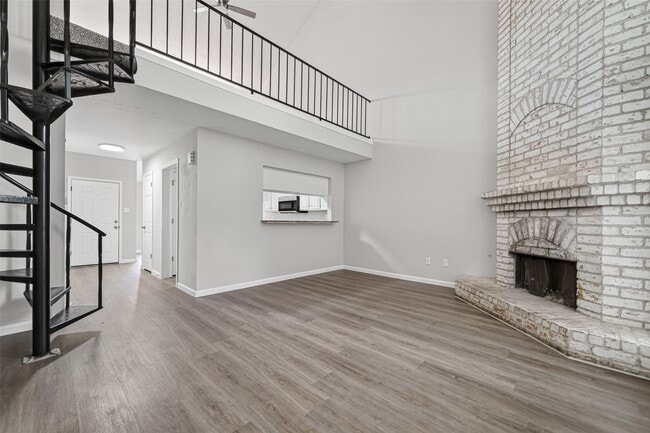 Building Photo - 12227 W Village Dr