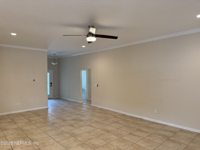 Building Photo - 96 Midway Park Dr