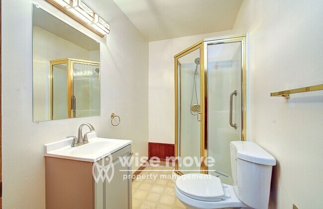 Building Photo - Mid-Mod on Missoula- Big Backyard!