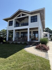 Building Photo - 213 Beach Ave