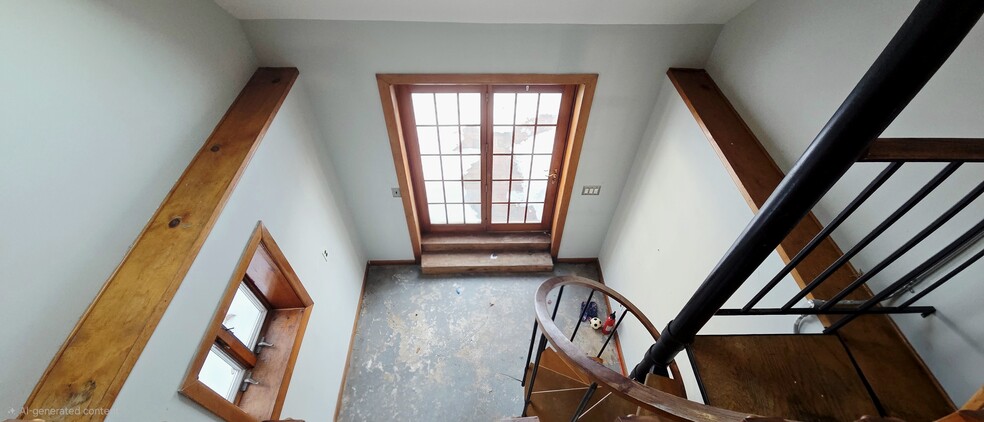 Building Photo - 728 Golden Ave