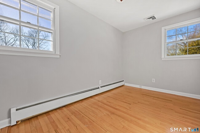 Building Photo - 25 Shelter Rock Rd