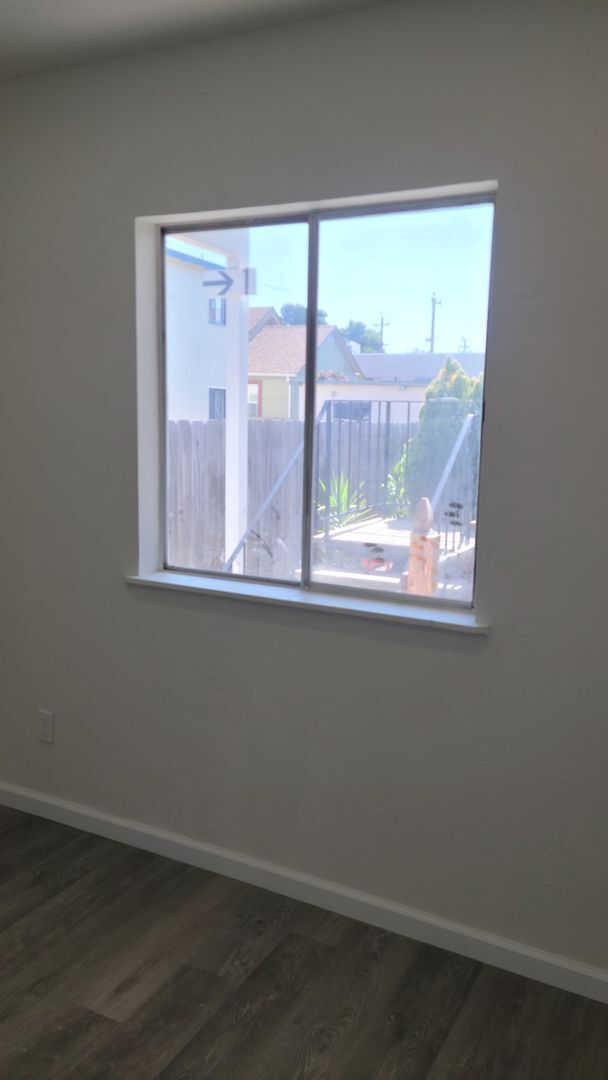 Building Photo - 3487 Paxton Ave