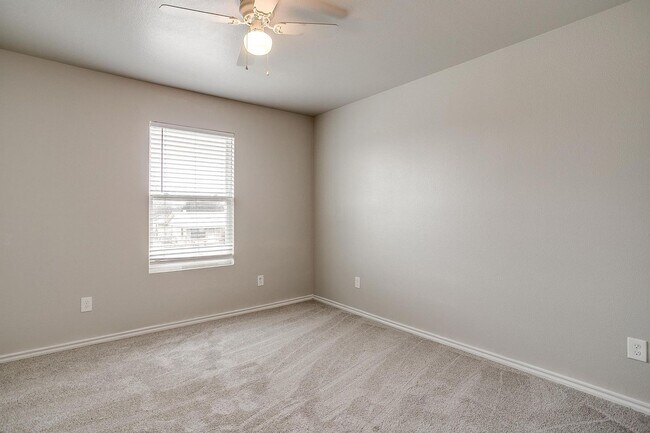 Building Photo - HALF OFF FIRST MONTH'S RENT