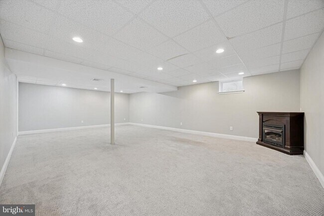 Building Photo - 116 Walnut Hill Ln