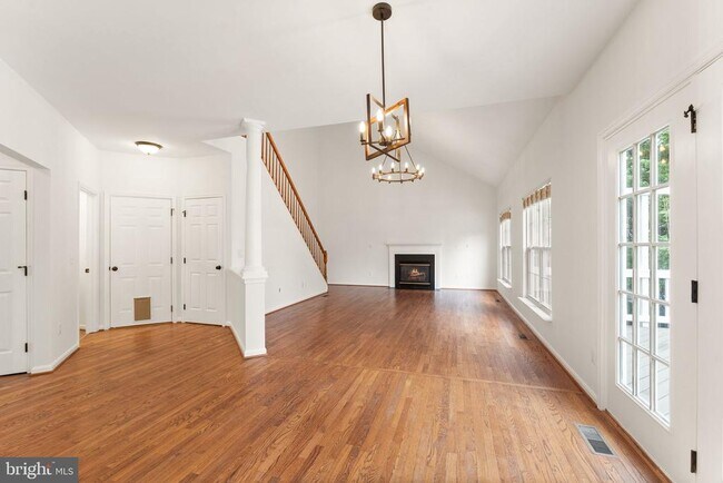 Building Photo - 43205 Cardston Pl