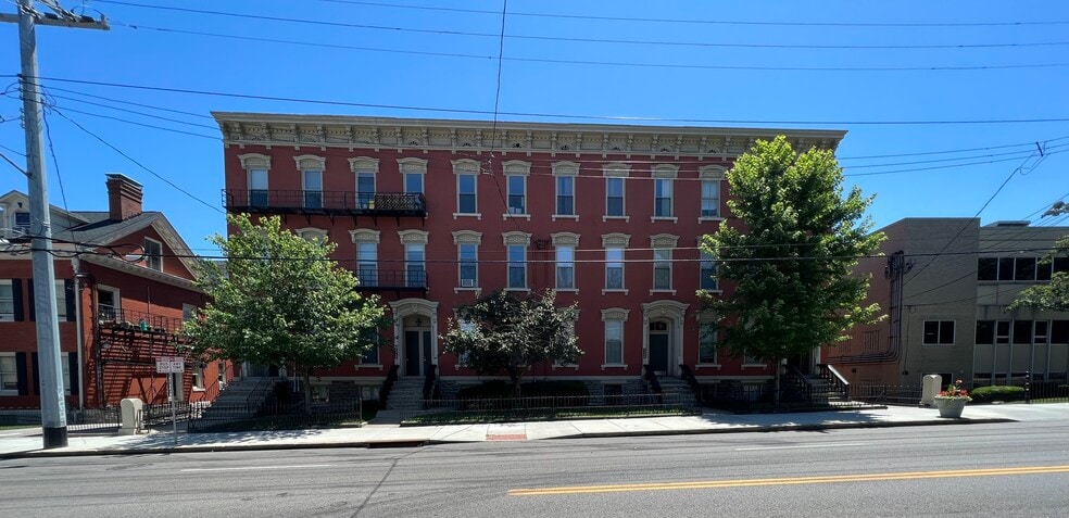 Building Photo - 2362 Auburn Ave