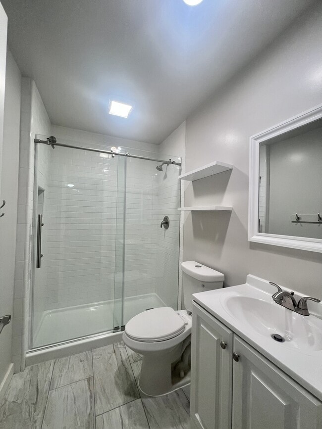 Building Photo - 316 Hardister Dr