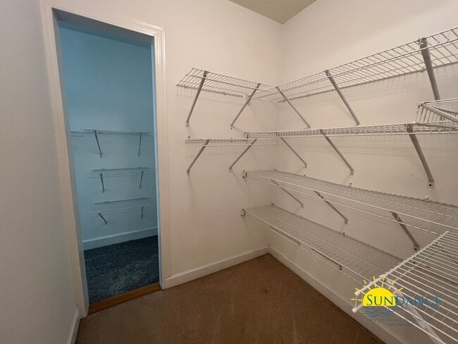 Building Photo - Spacious 3-Bedroom Retreat with New Kitchen Appliances!