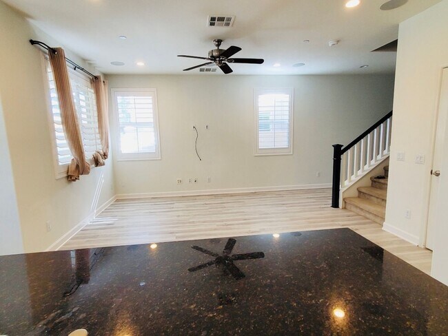Building Photo - Beautiful Newer Construction Home in Chapm...