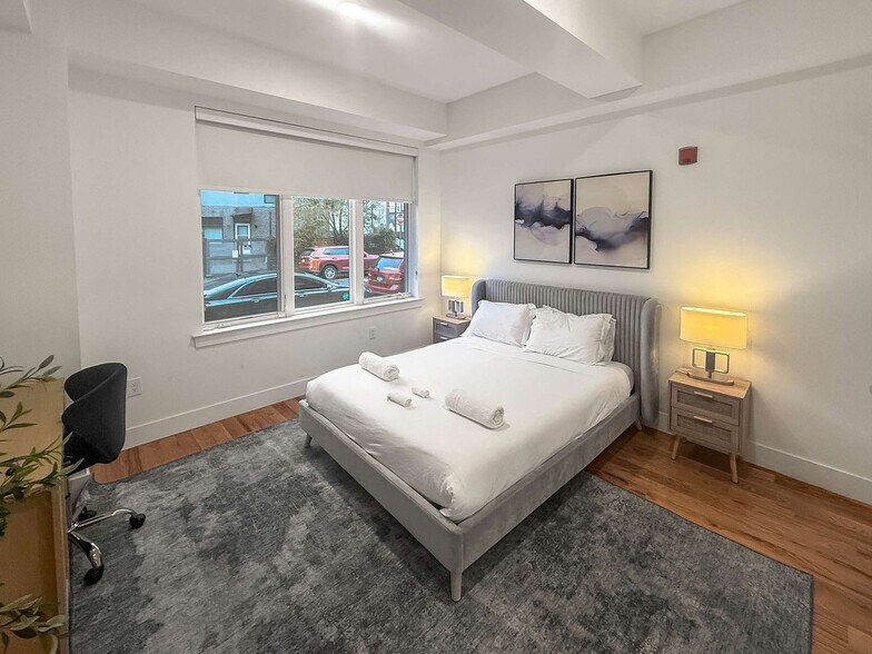 Building Photo - 236 W Thompson St