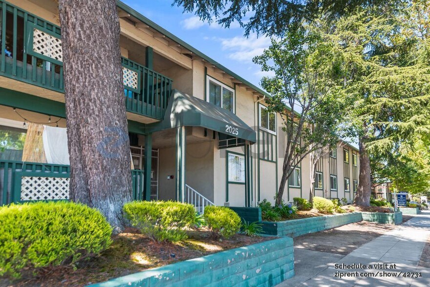 Building Photo - 2025 California St