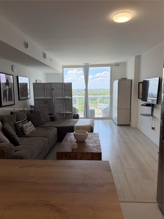 Building Photo - 4250 Biscayne Blvd