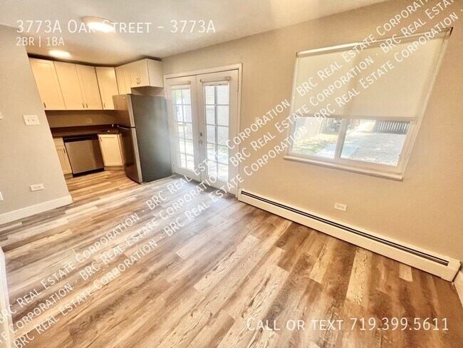 Building Photo - 3773 Oak St