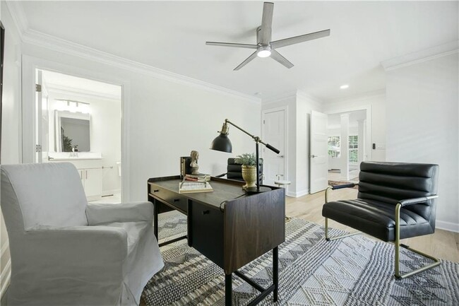 Building Photo - 1390 Tennis Ct Pl
