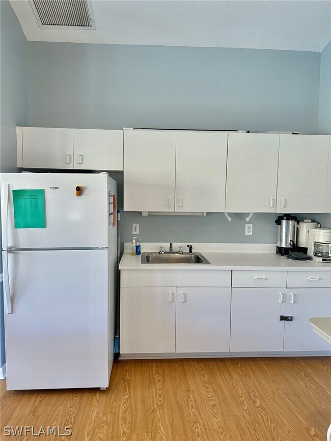 Building Photo - 138 Pebble Shores Dr