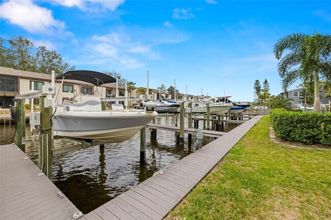 Building Photo - 807 Callista Cay Loop
