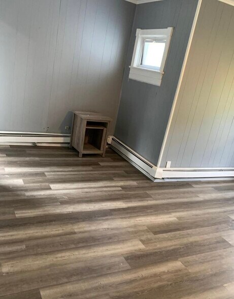 Building Photo - 1103 W State St