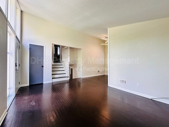 Building Photo - 3222 Apache Dr