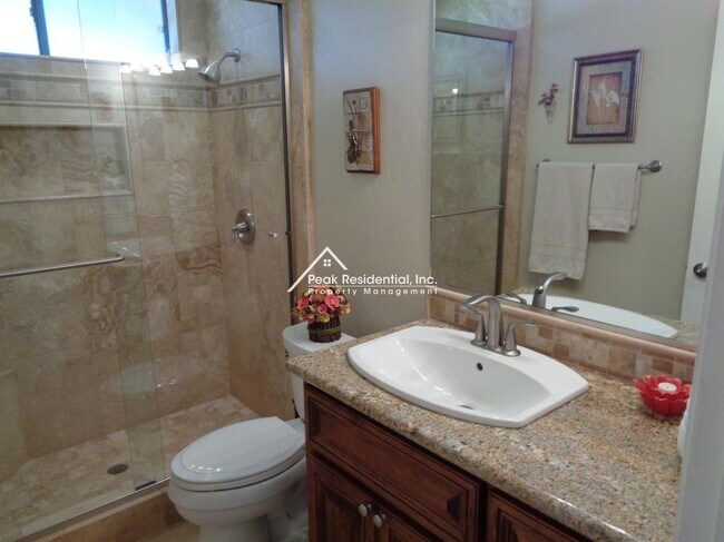 Building Photo - Wonderful Orangevale 3bd/2ba Home with Spa...