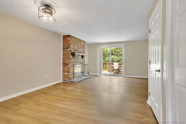 Building Photo - 141 Brighton Cir