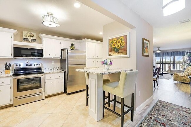 Building Photo - 300 Intracoastal Pl