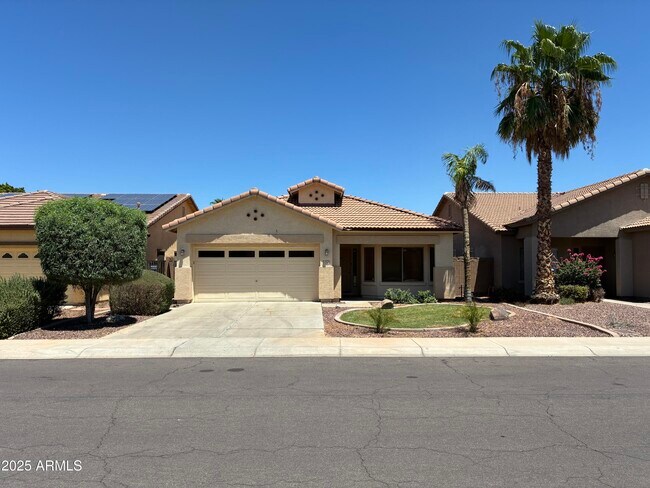 Primary Photo - 12542 W Honeysuckle St