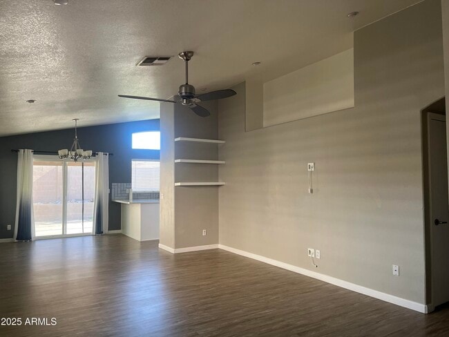 Building Photo - 4144 E Coolbrook Ave