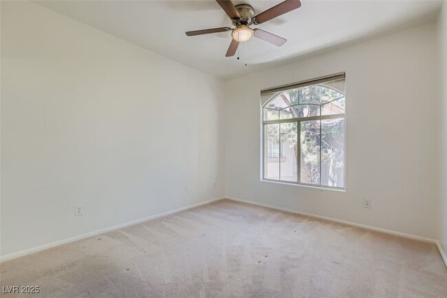 Building Photo - 2050 W Warm Springs Rd