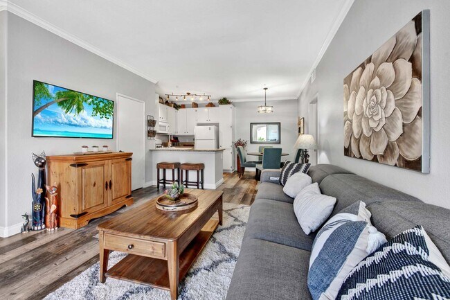 Building Photo - 13133 Le Parc