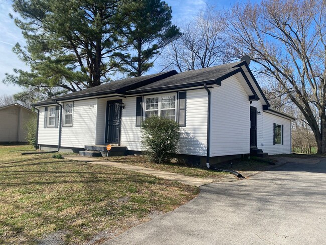 Building Photo - Single Family Home