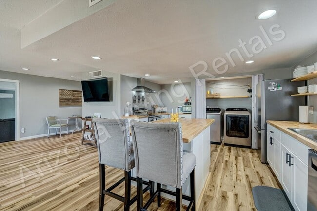 Building Photo - FURNISHED RENOVATED HOME
