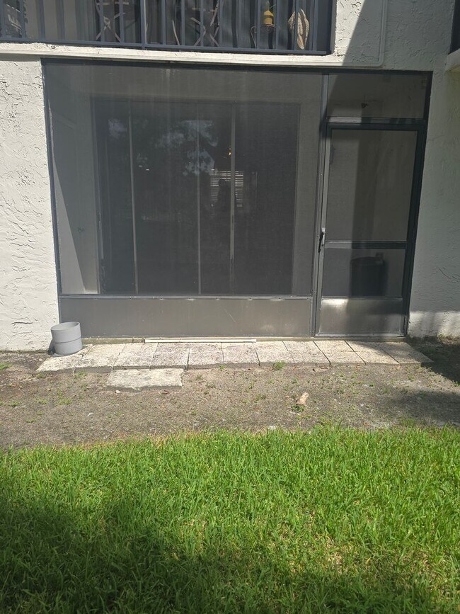 Building Photo - 108 Clocktower Dr