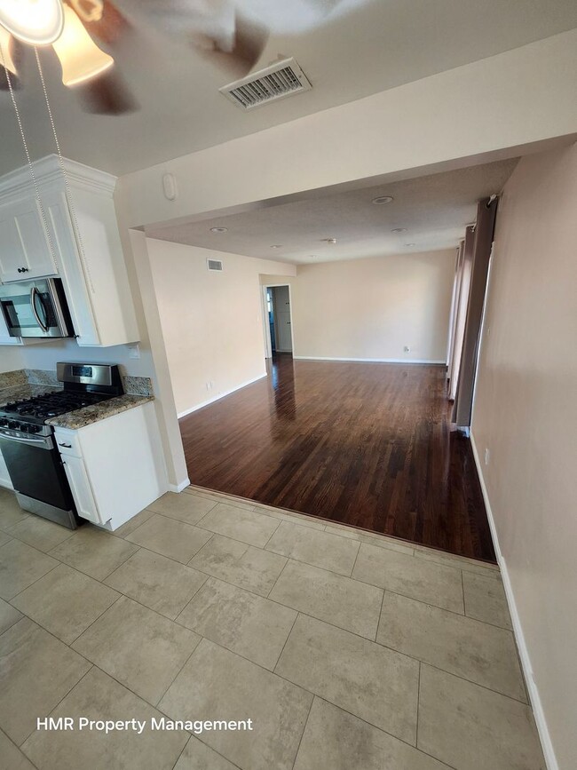 Building Photo - Beautifully Remodeled One-Story Home for Rent