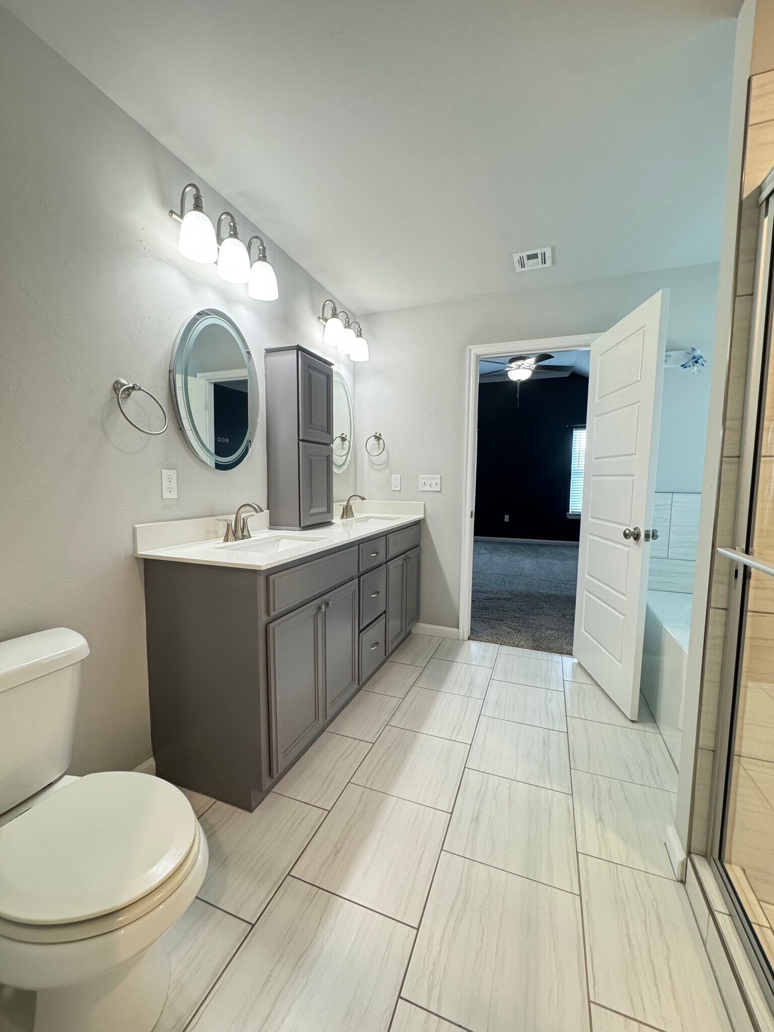 Building Photo - 9104 SW 47th St